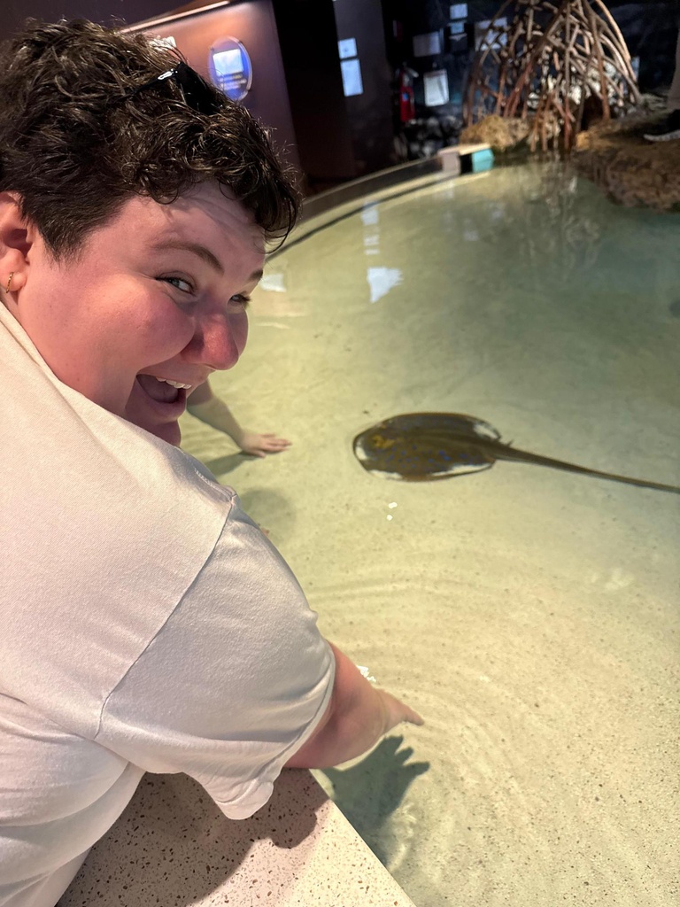 Hanna Huston and stingray