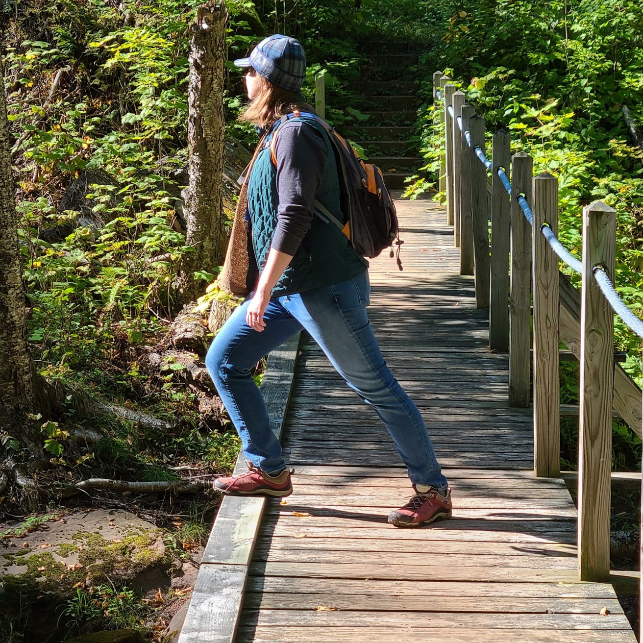 Karen Cyndari foraging